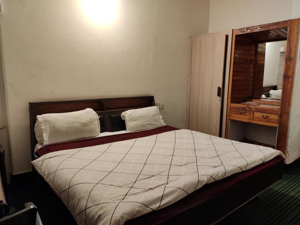 Hotel Royal Chamba  Bagian luar foto